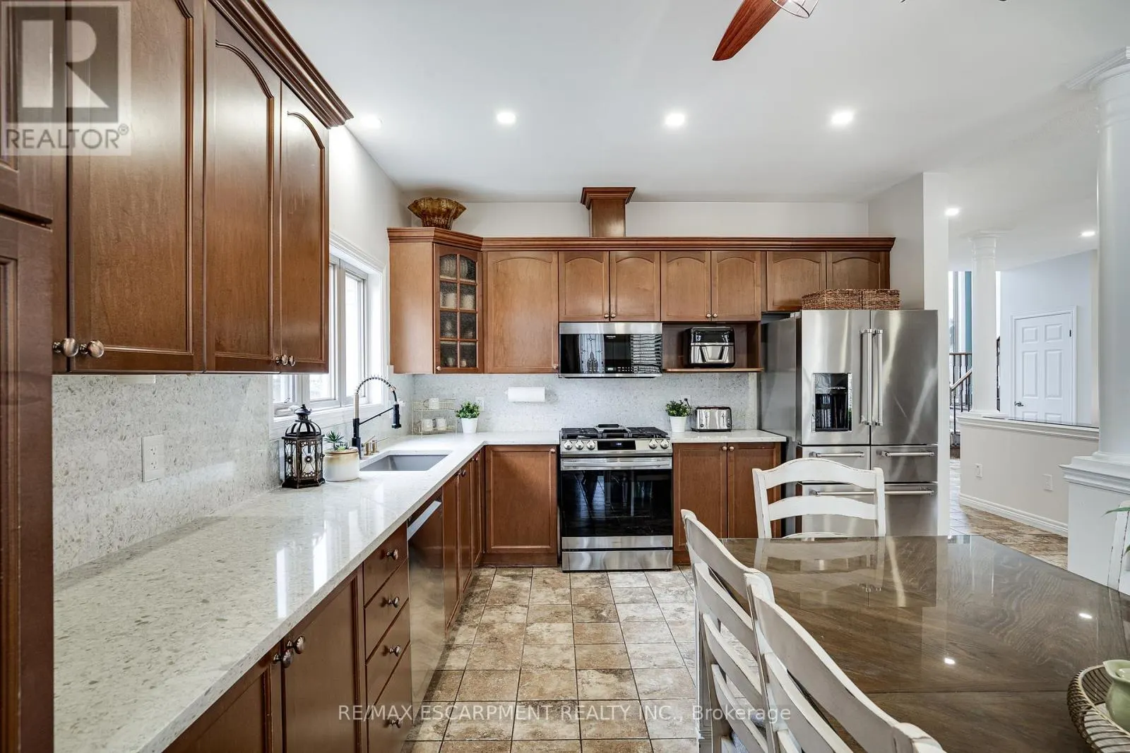 575 STONEHENGE DRIVE