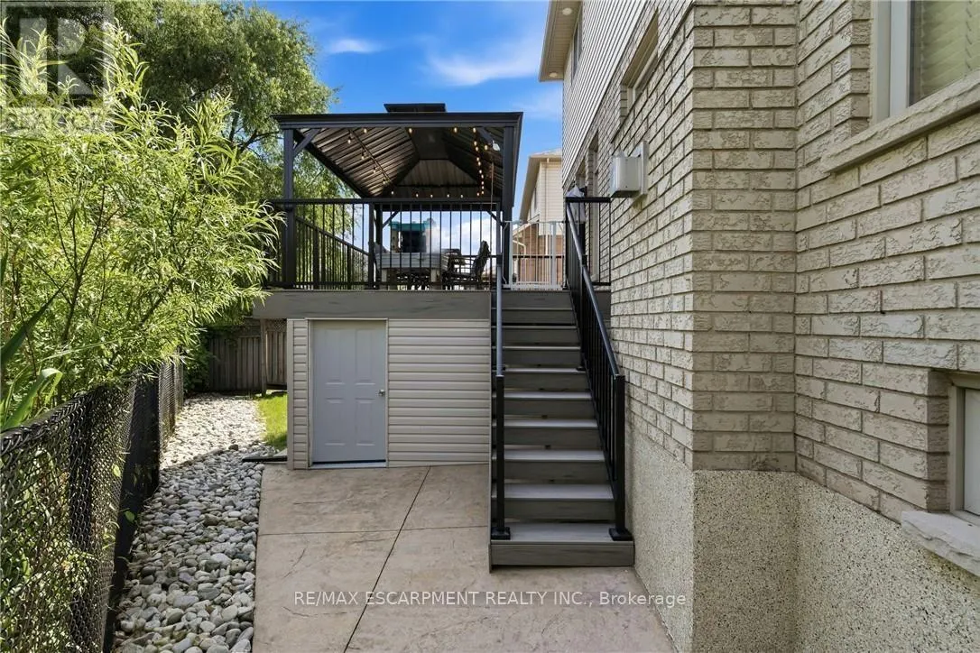 575 STONEHENGE DRIVE