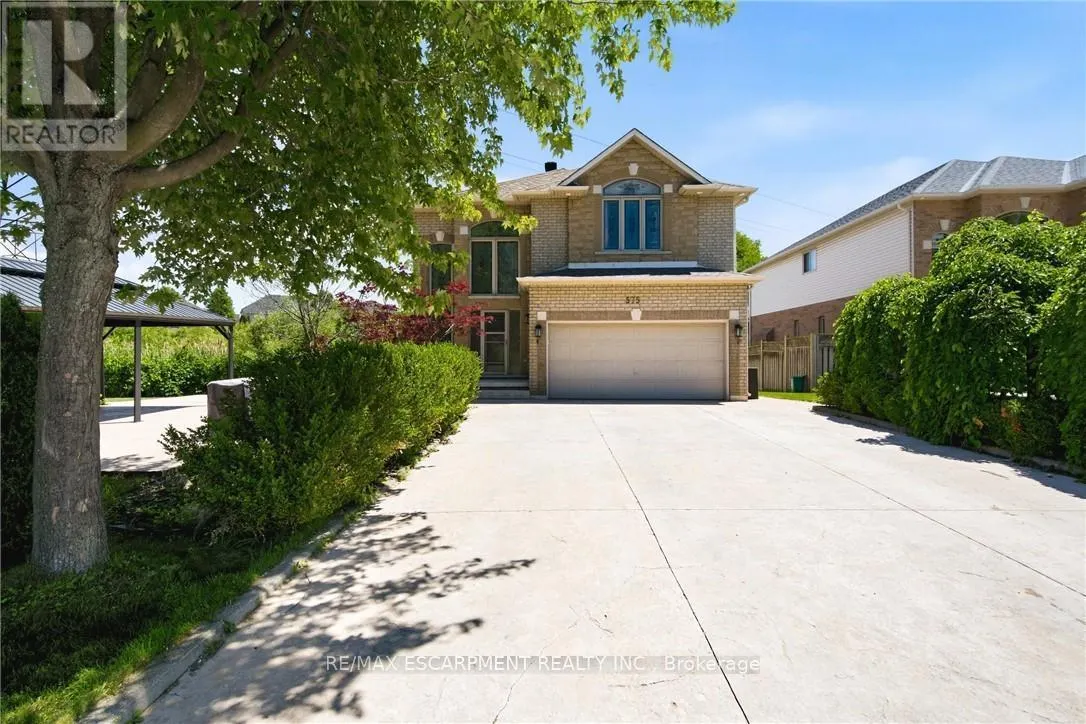 575 STONEHENGE DRIVE