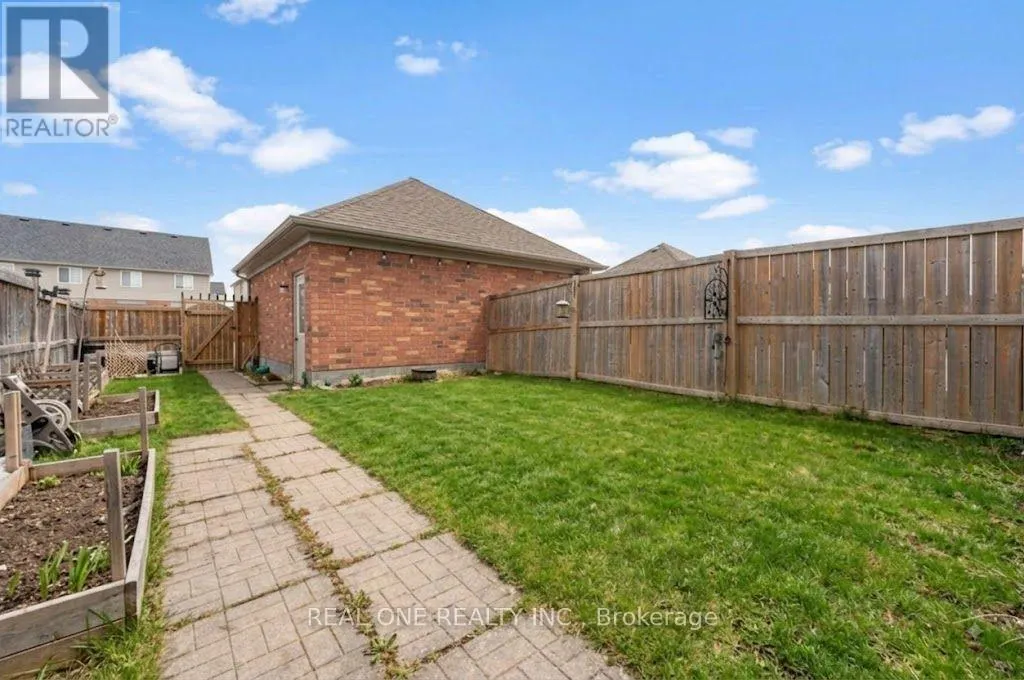 575 VICTORIA ROAD N