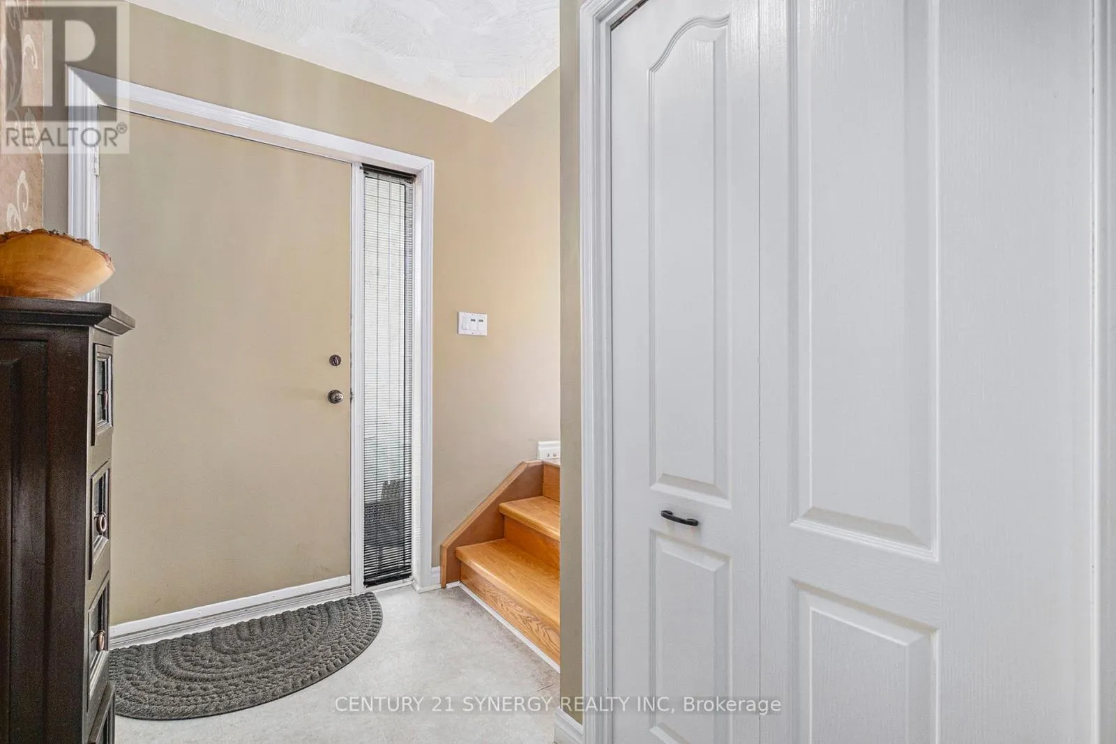 12 DAVIS LANE