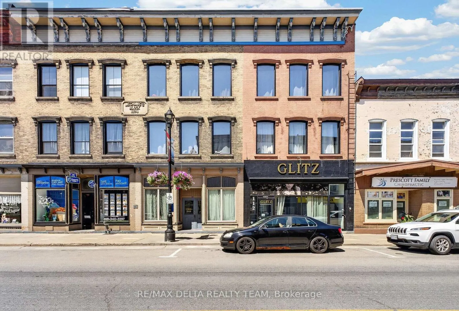 112 KING STREET W