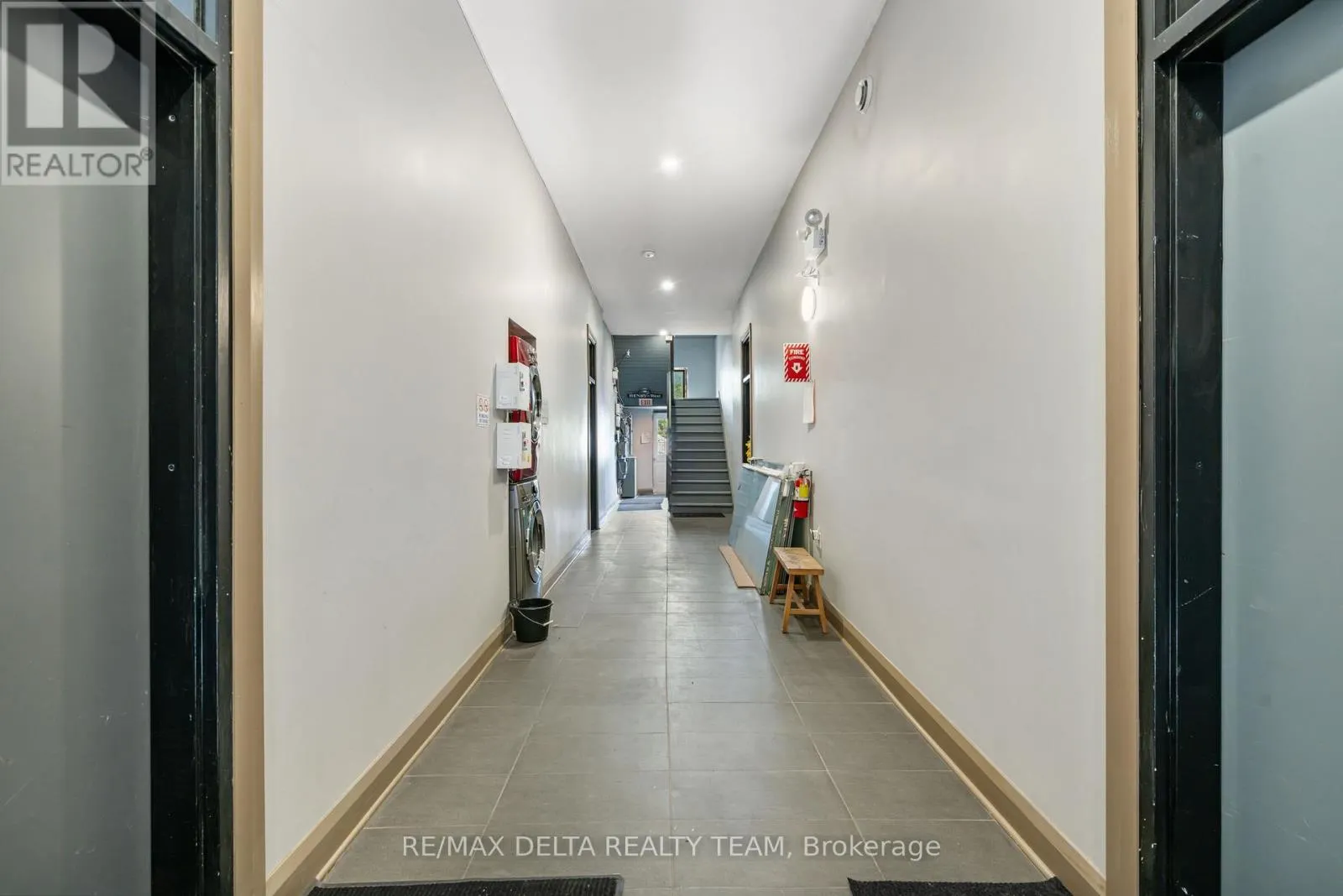 232-228 KING STREET W