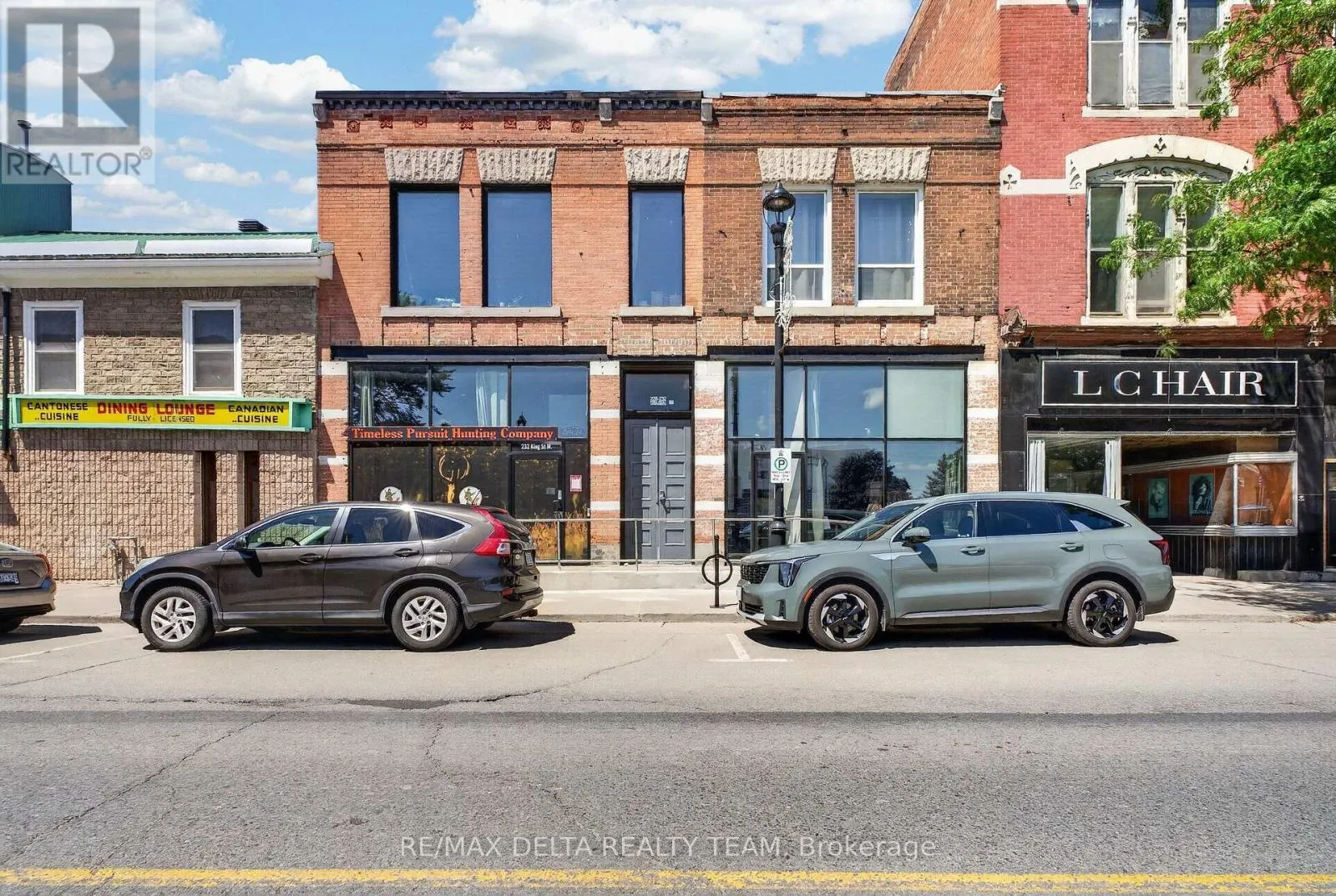 232 KING STREET W