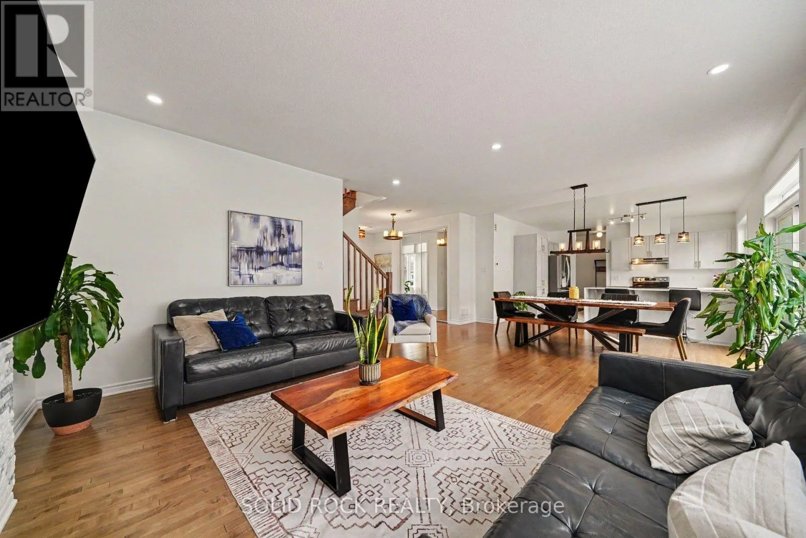 1011 CARDEN LANE