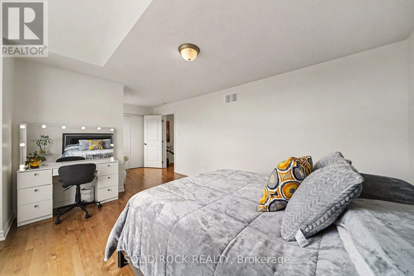 1011 CARDEN LANE