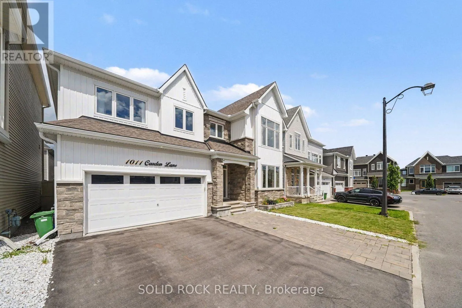 1011 CARDEN LANE