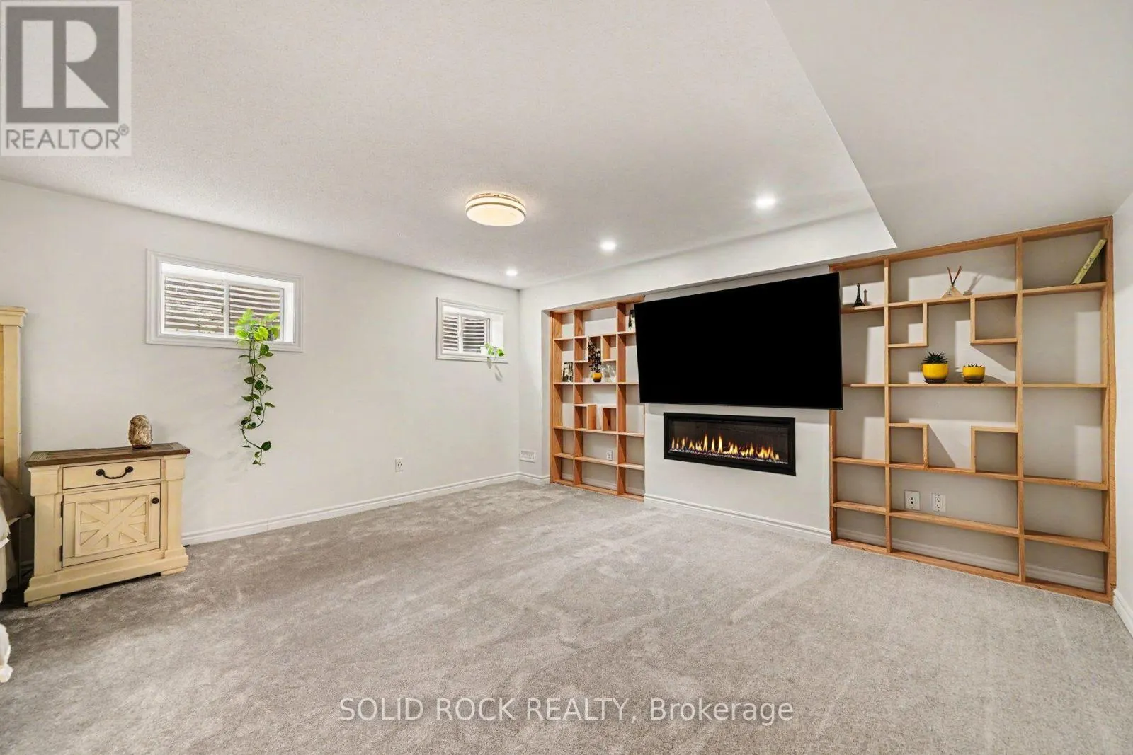 1011 CARDEN LANE