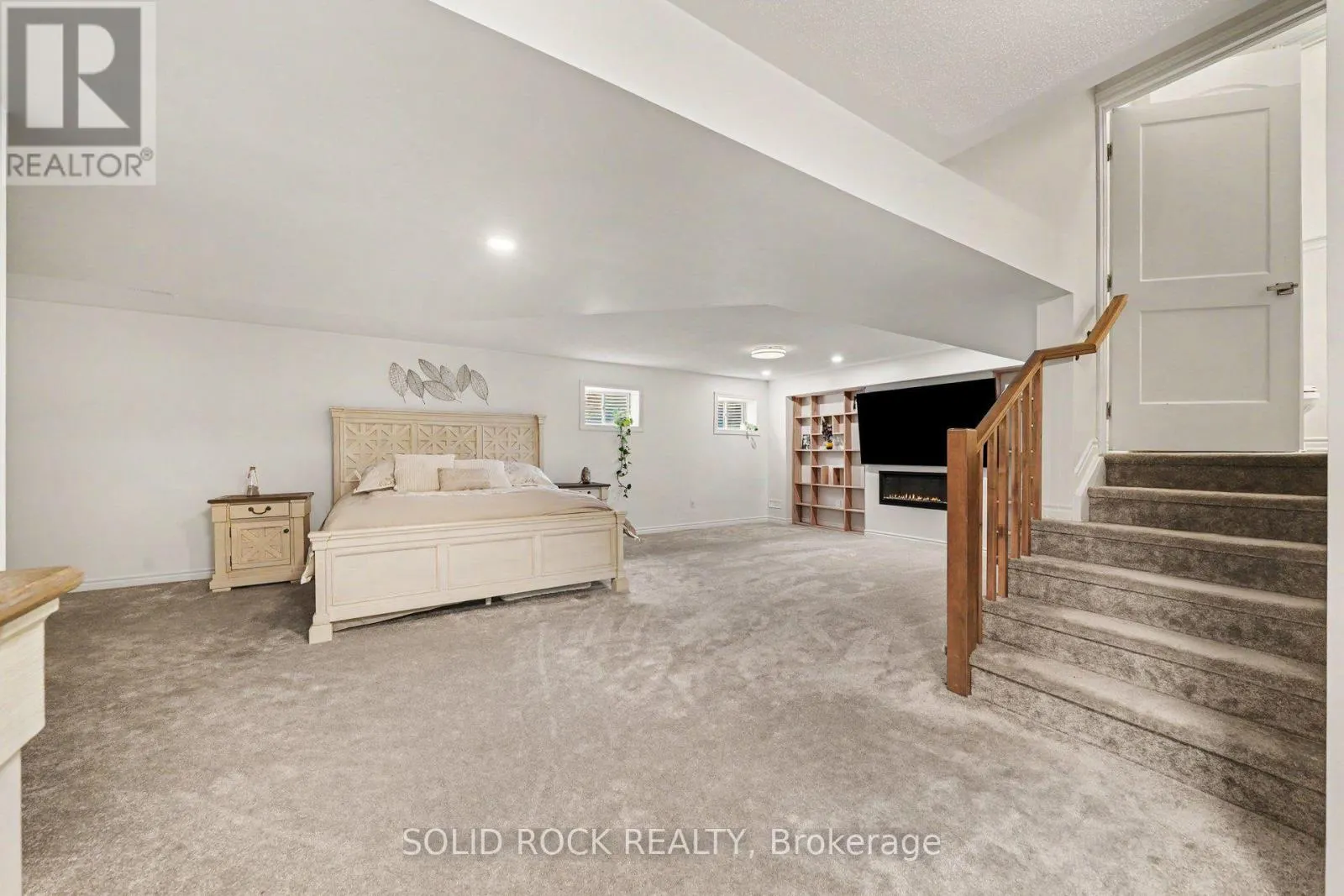 1011 CARDEN LANE