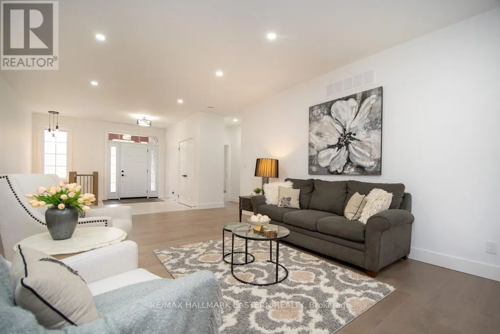 11 MAPLEWOOD COURT