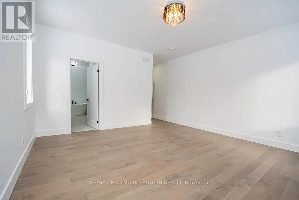 11 MAPLEWOOD COURT
