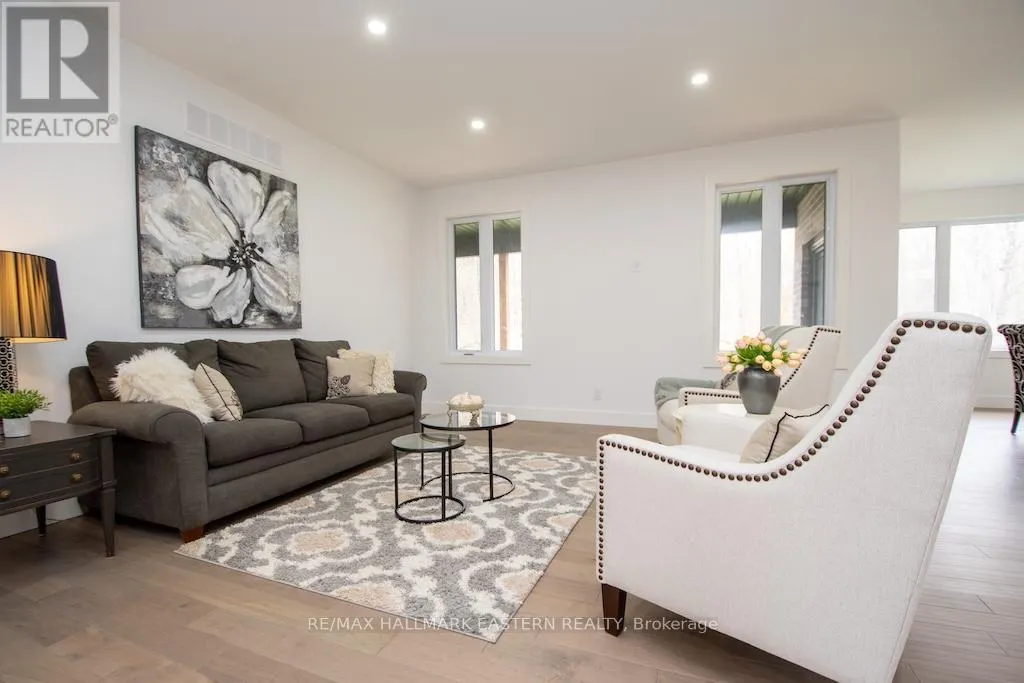 11 MAPLEWOOD COURT