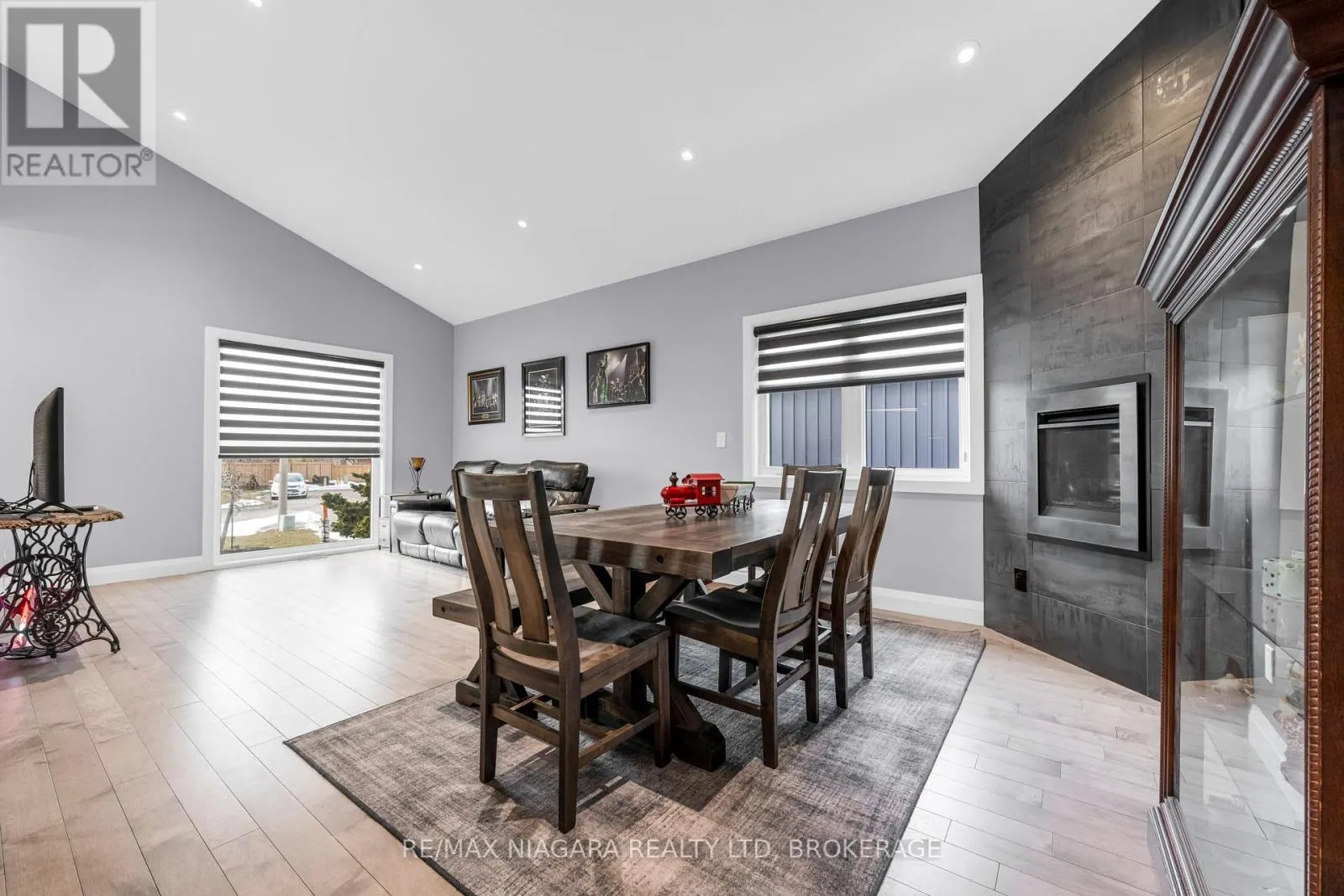 5 HERON POINTE ROAD