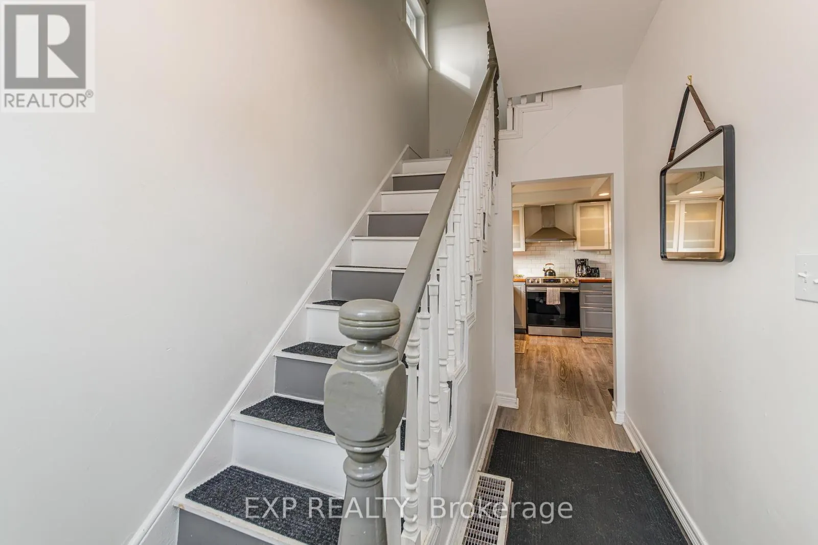 22 ST JOHNS WAY