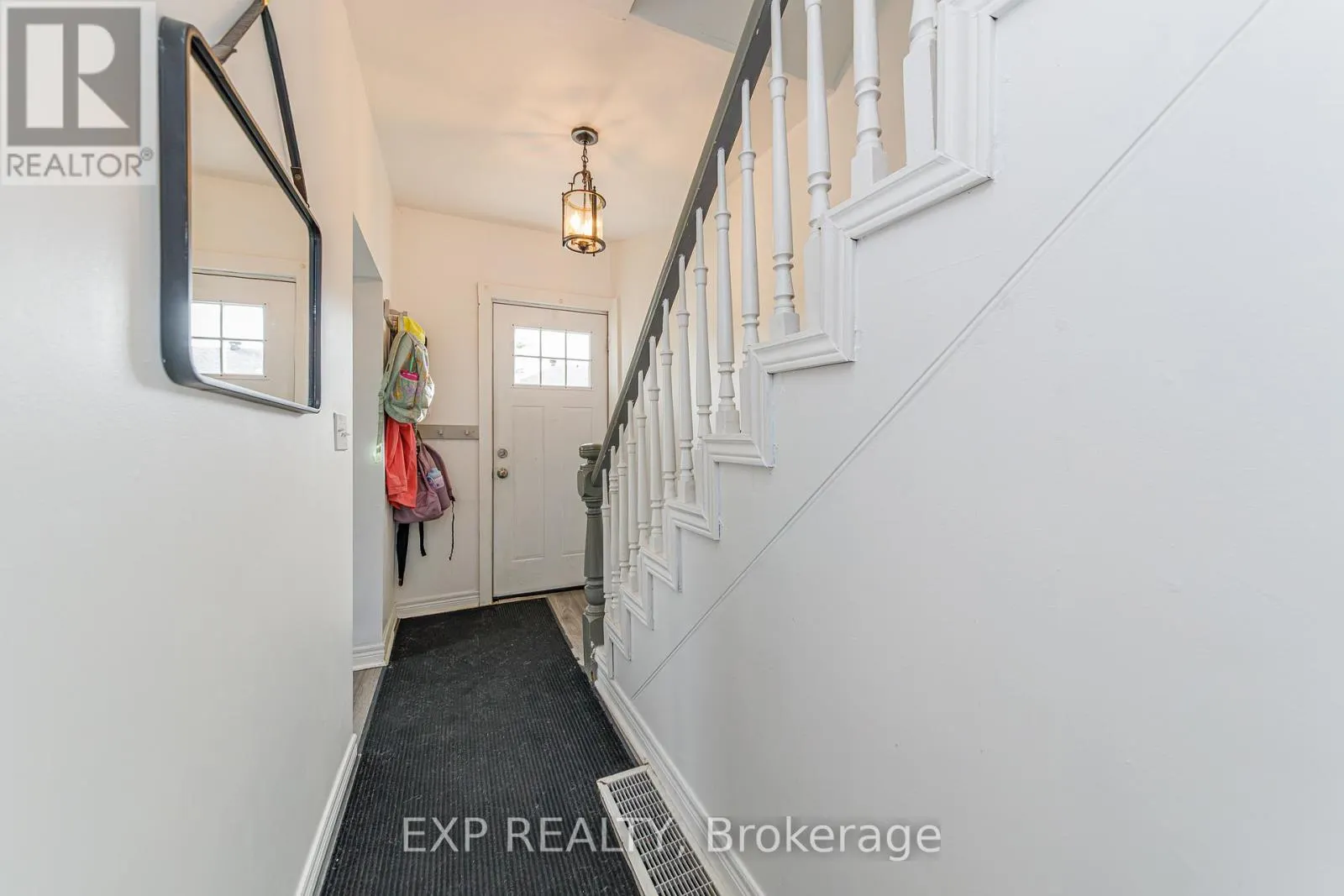 22 ST JOHNS WAY