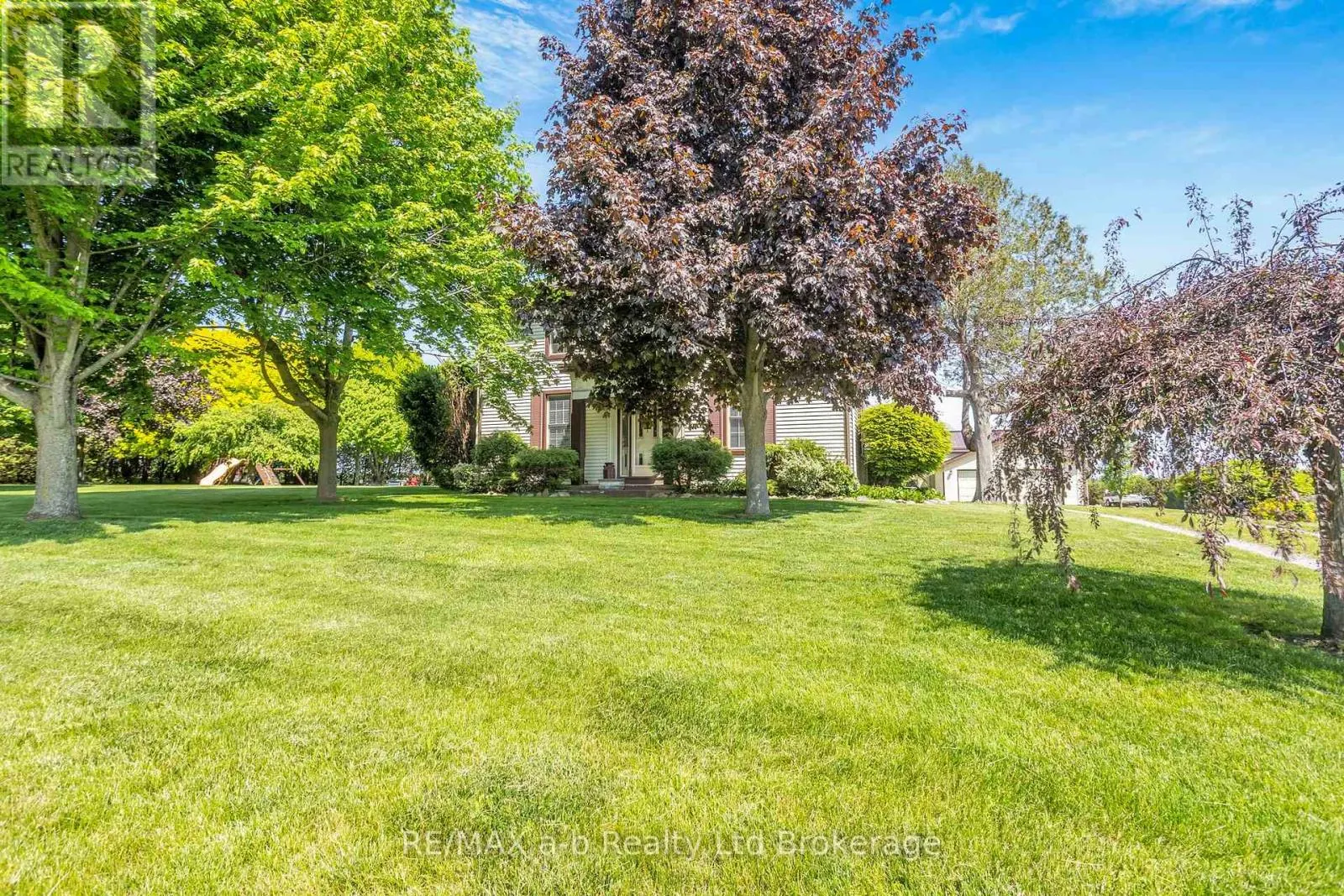 1813 NORFOLK COUNTY 19 ROAD W