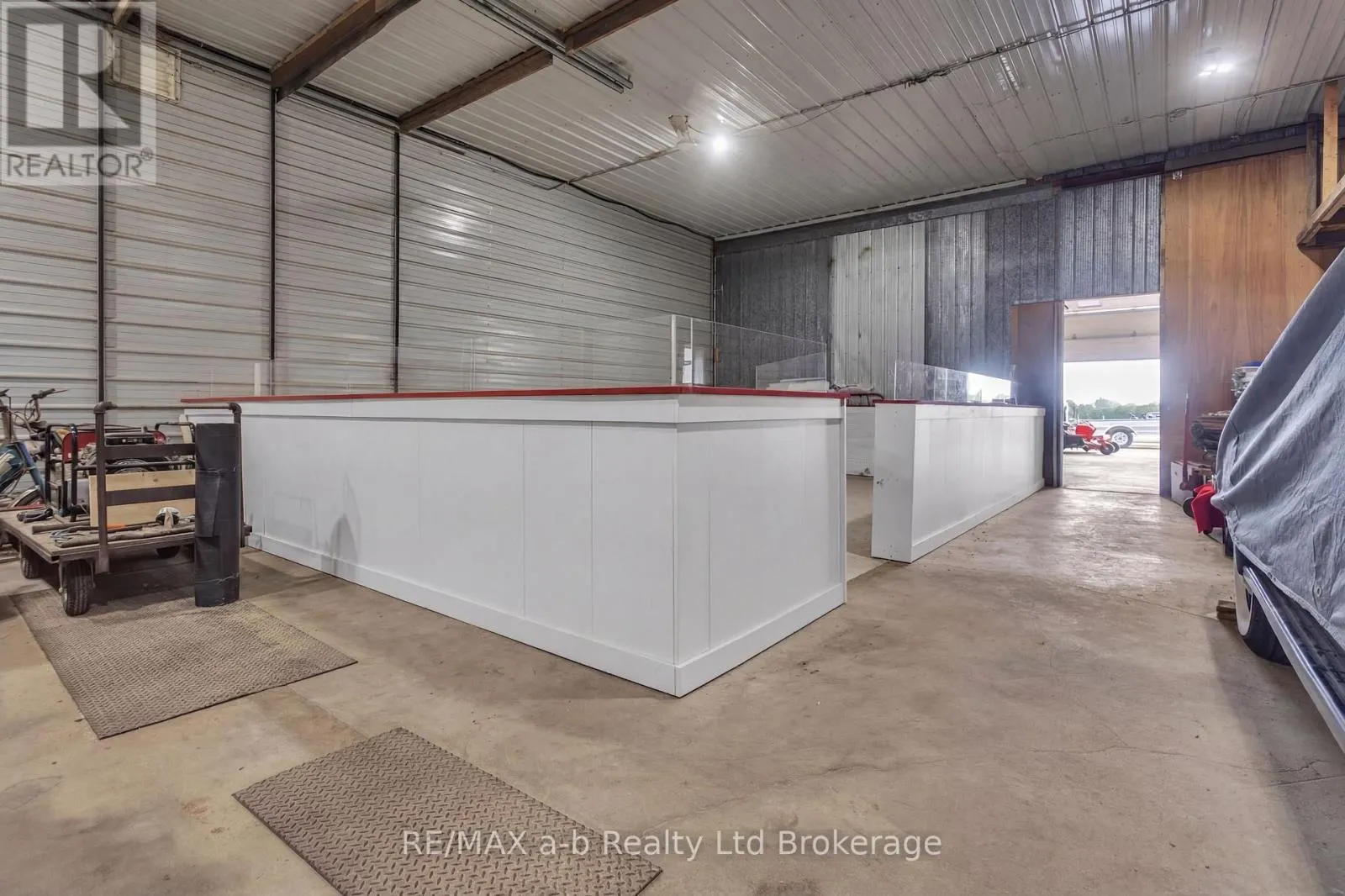 1813 NORFOLK COUNTY 19 ROAD W