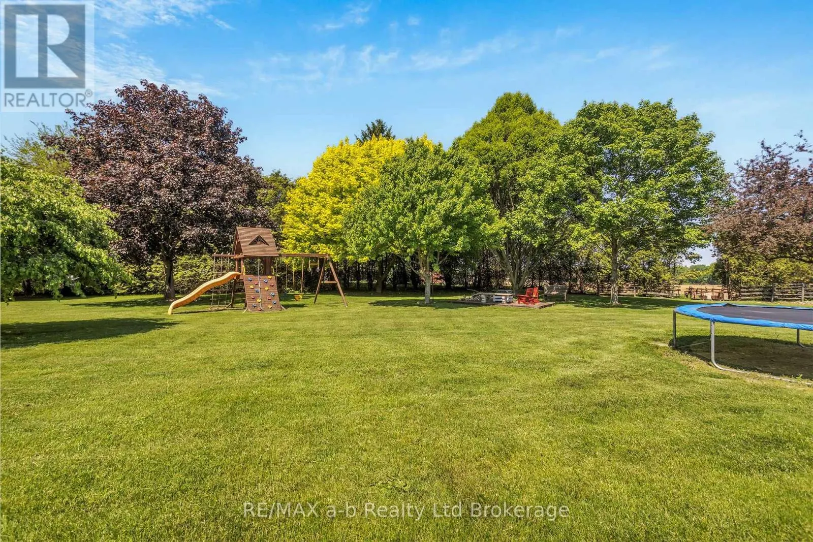 1813 NORFOLK COUNTY 19 ROAD W