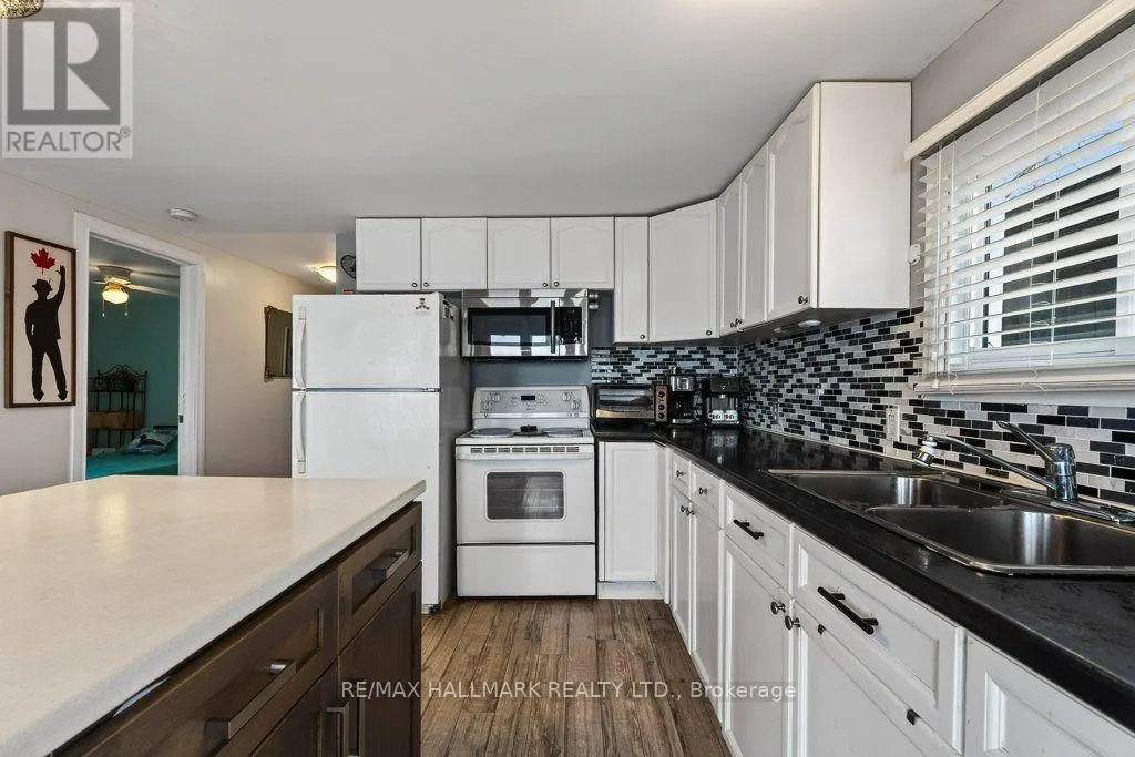 1115 NEW LAKESHORE ROAD