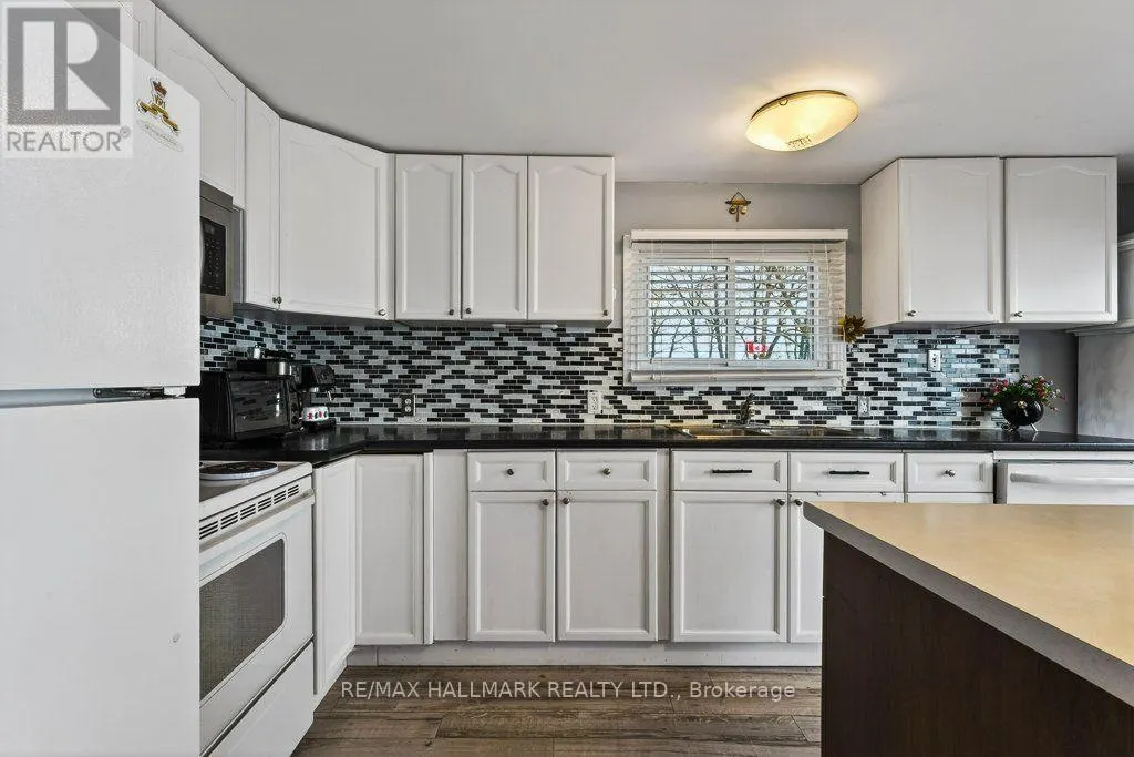 1115 NEW LAKESHORE ROAD