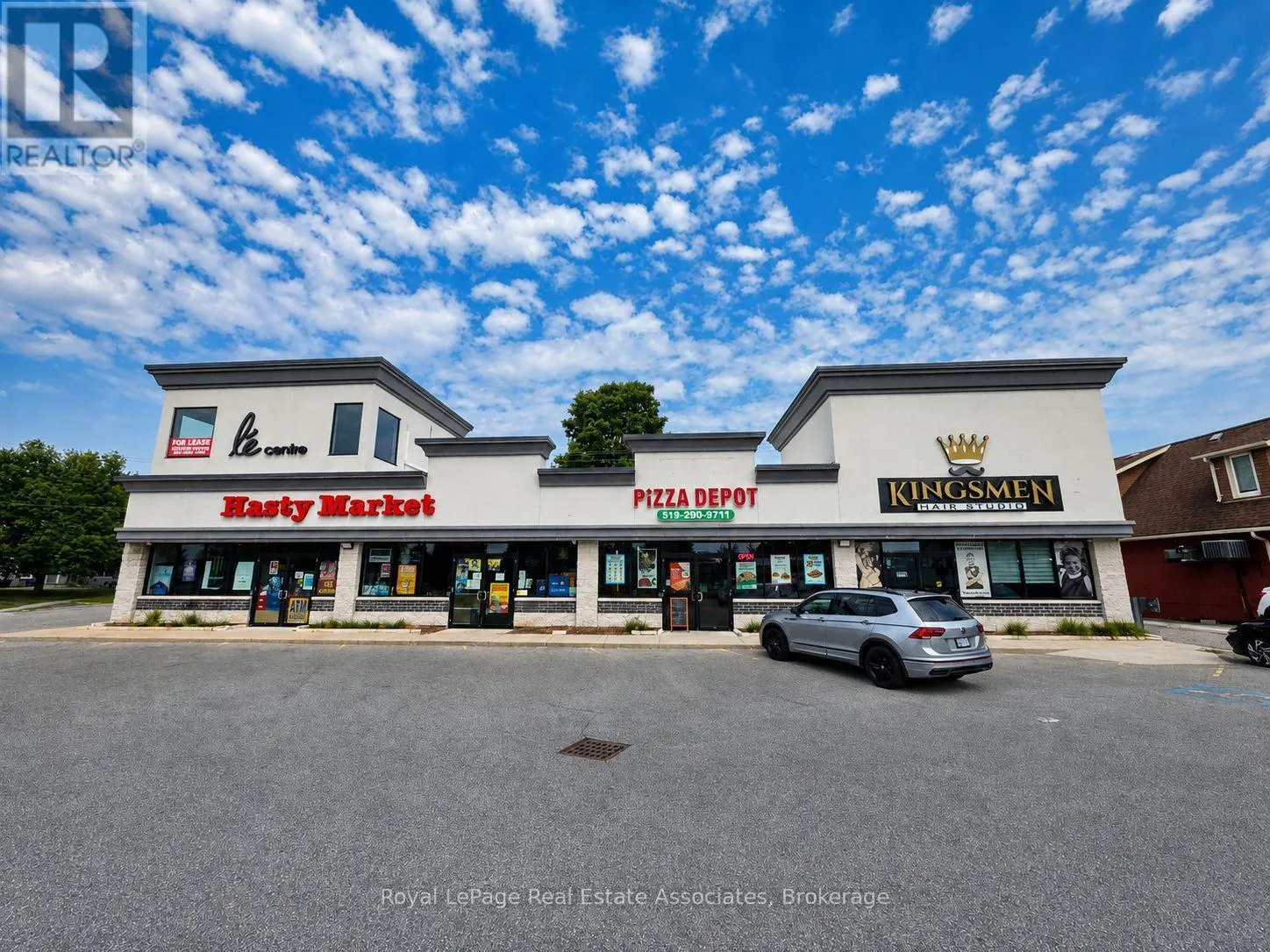 5 - 801 DUNDAS STREET