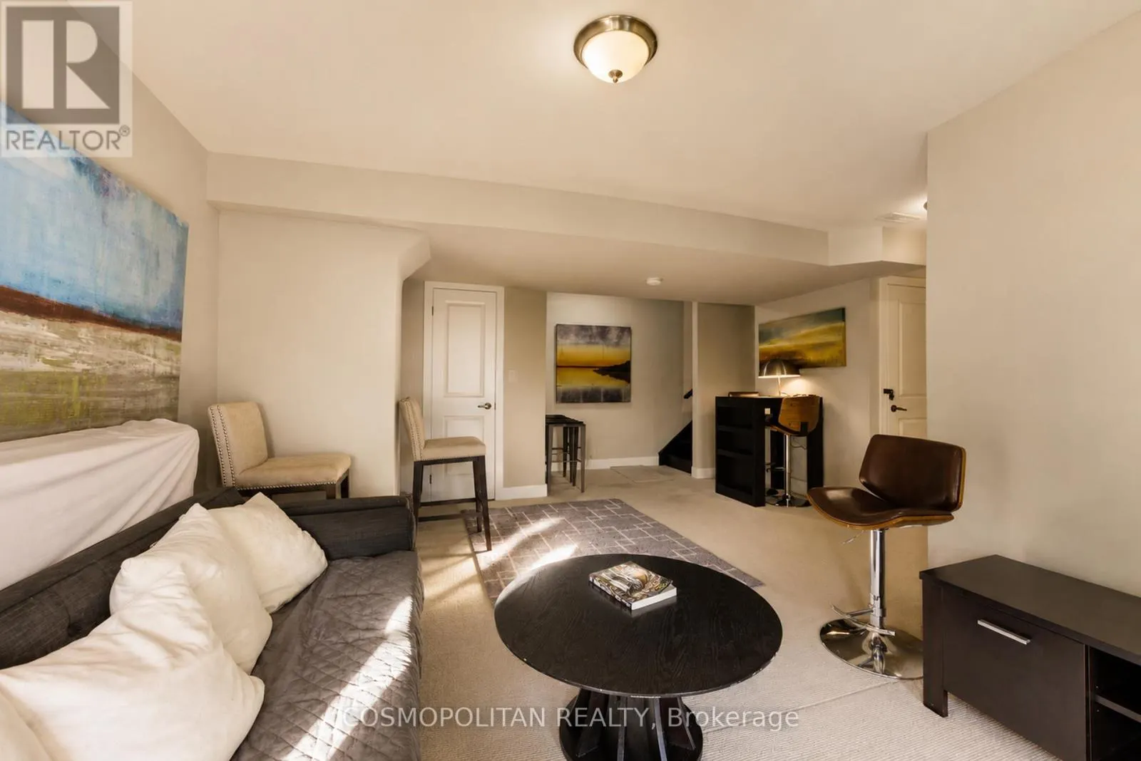 67 ROCKMOUNT CRESCENT