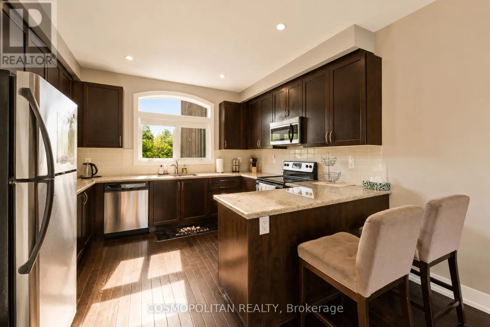67 ROCKMOUNT CRESCENT