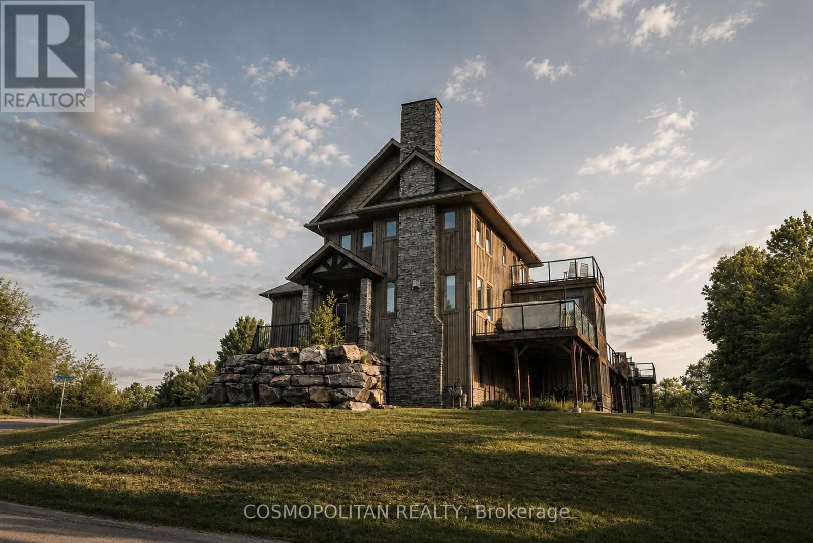 67 ROCKMOUNT CRESCENT