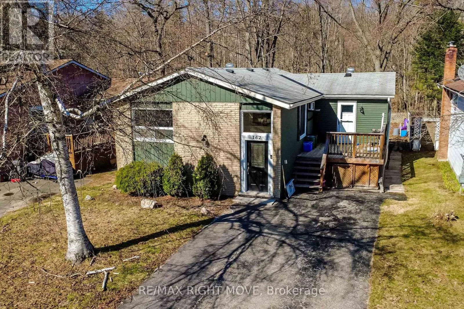 162 PRATT CRESCENT