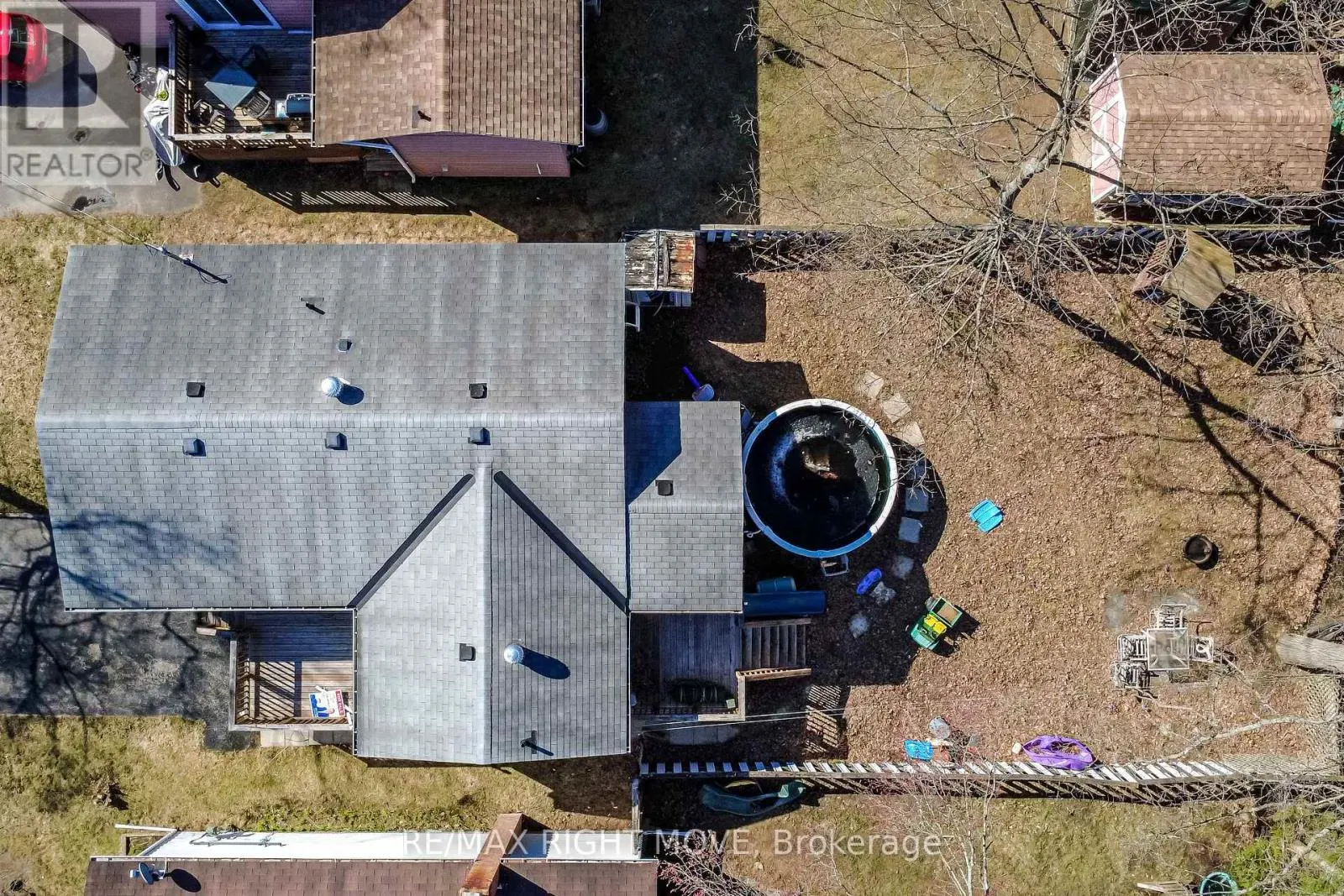 162 PRATT CRESCENT