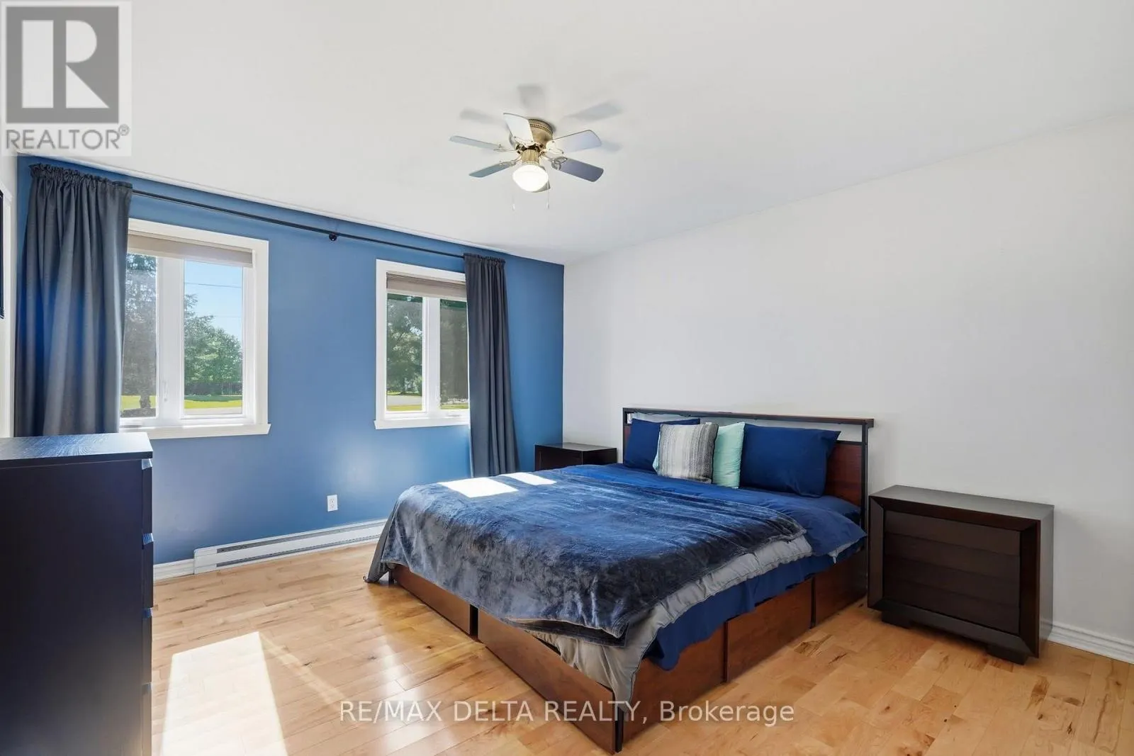1120 DES CEDRES STREET