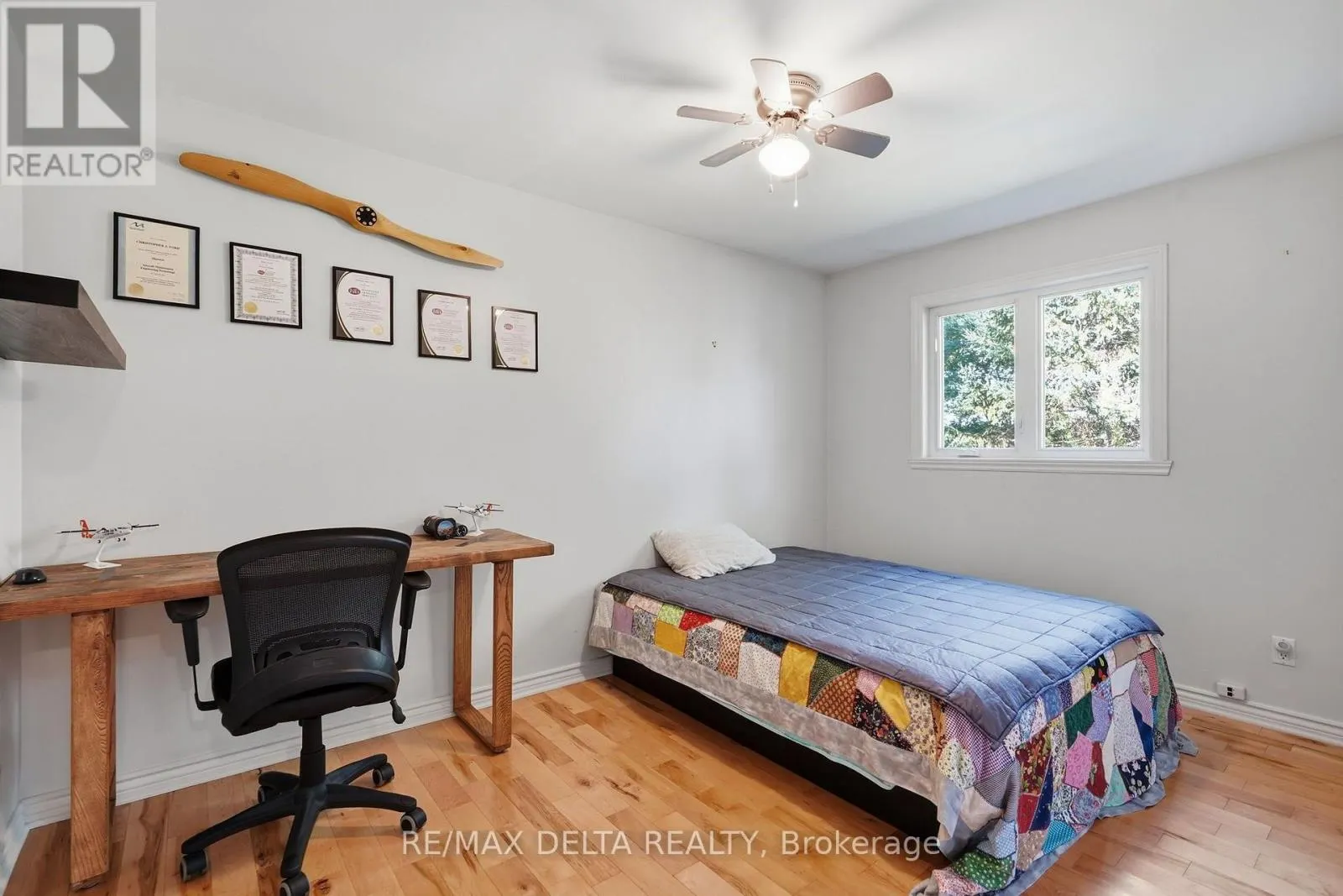 1120 DES CEDRES STREET