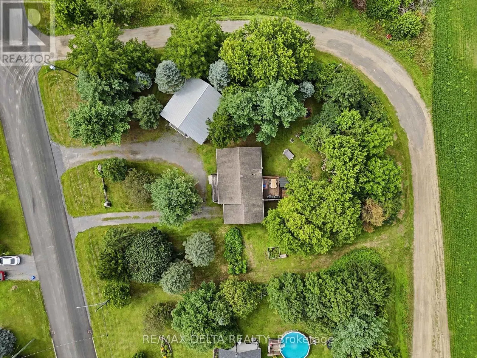 1120 DES CEDRES STREET
