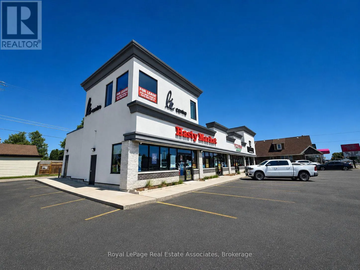 2 - 801 DUNDAS STREET