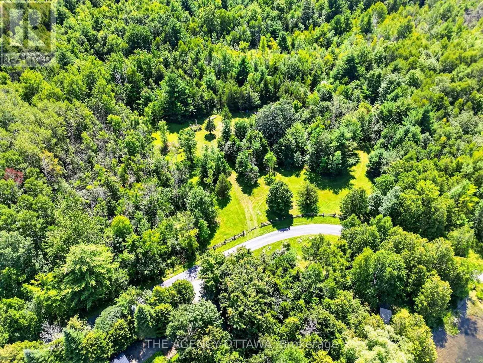 00 PIPER'S BAY LANE