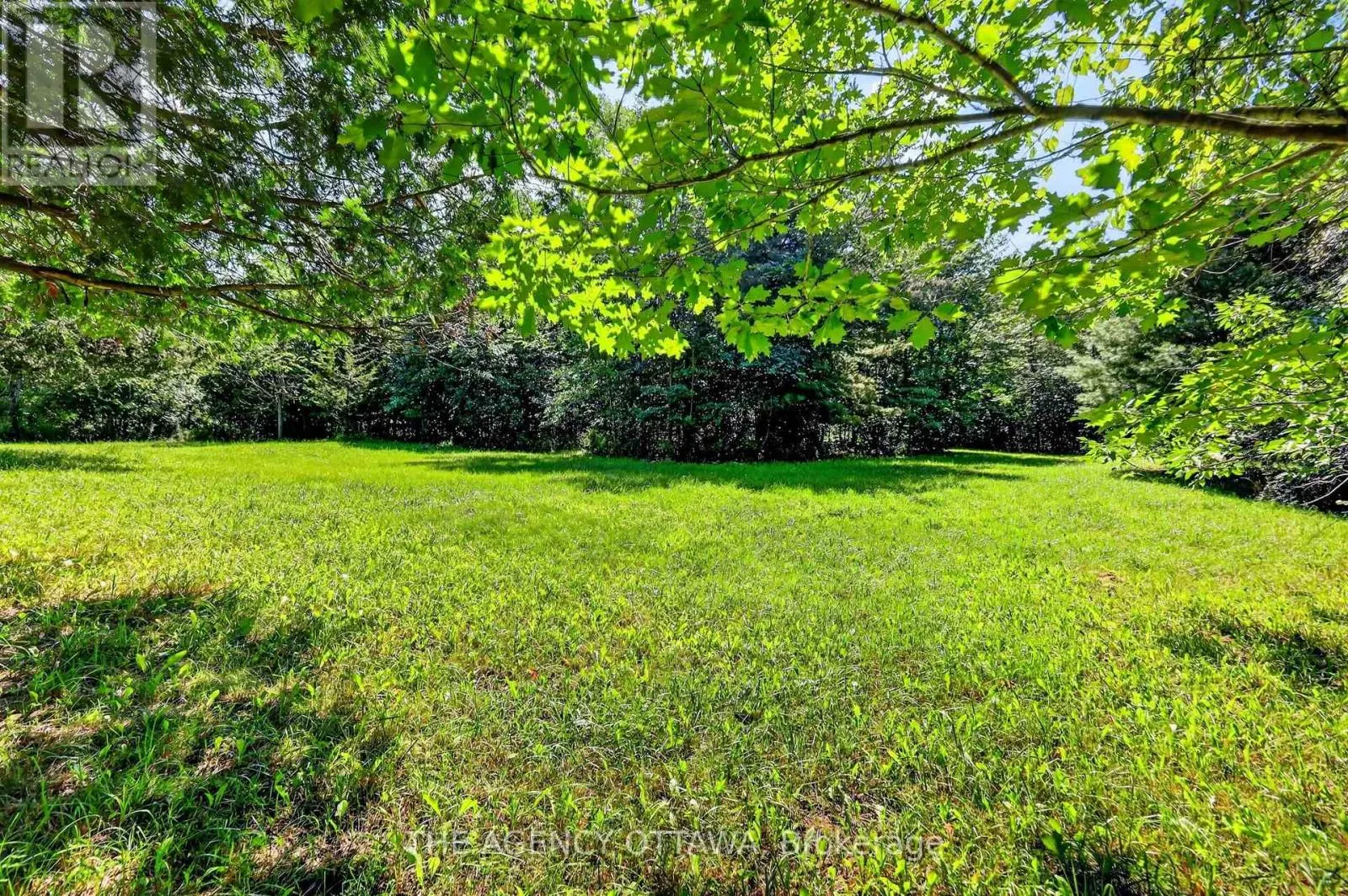 00 PIPER'S BAY LANE