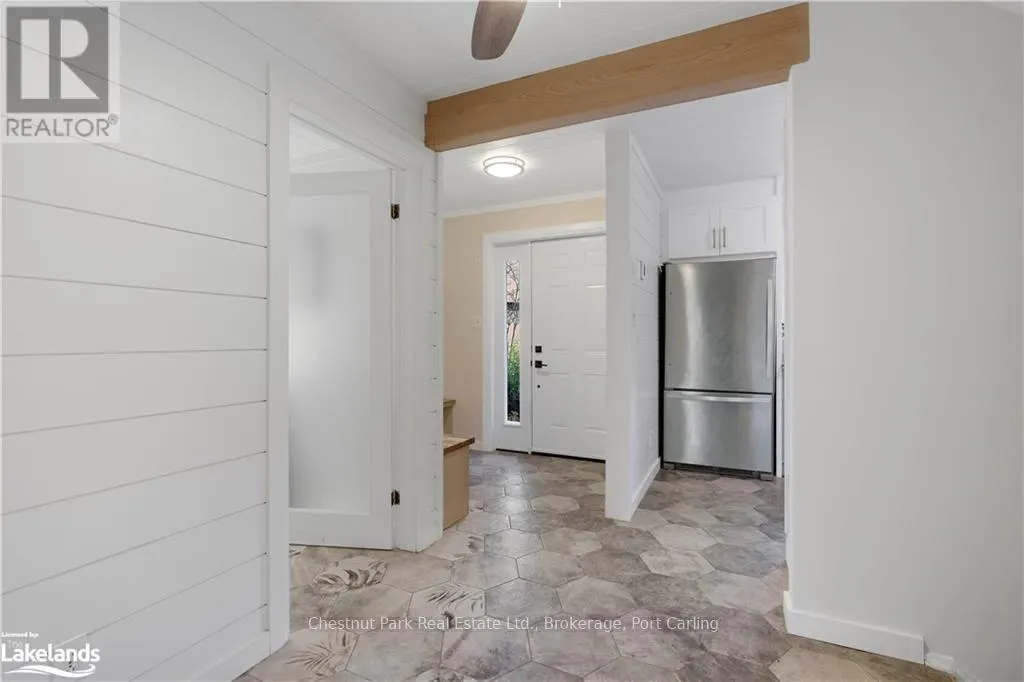 7 - 39 SOUTHBANK DRIVE #7
