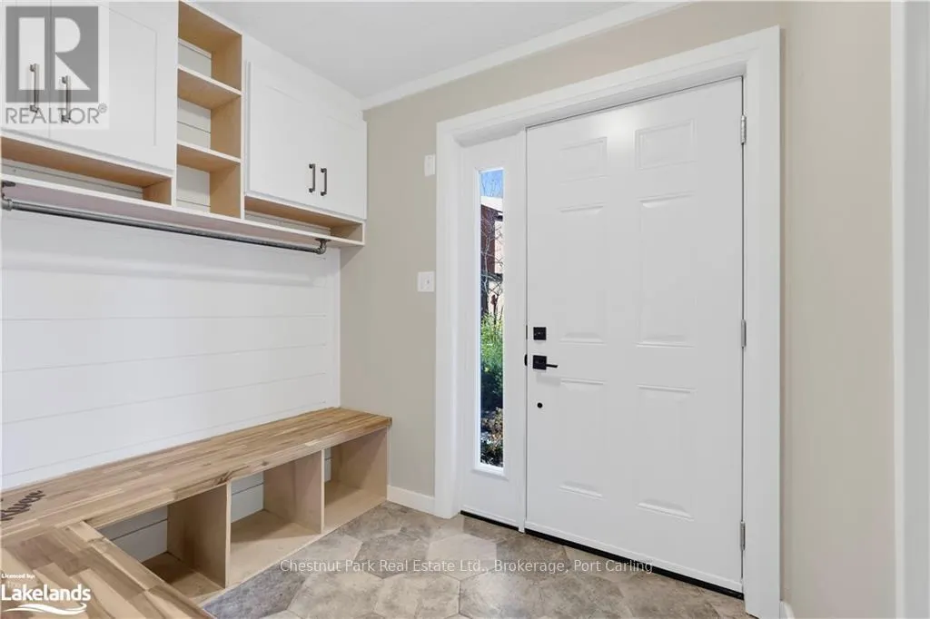 7 - 39 SOUTHBANK DRIVE #7