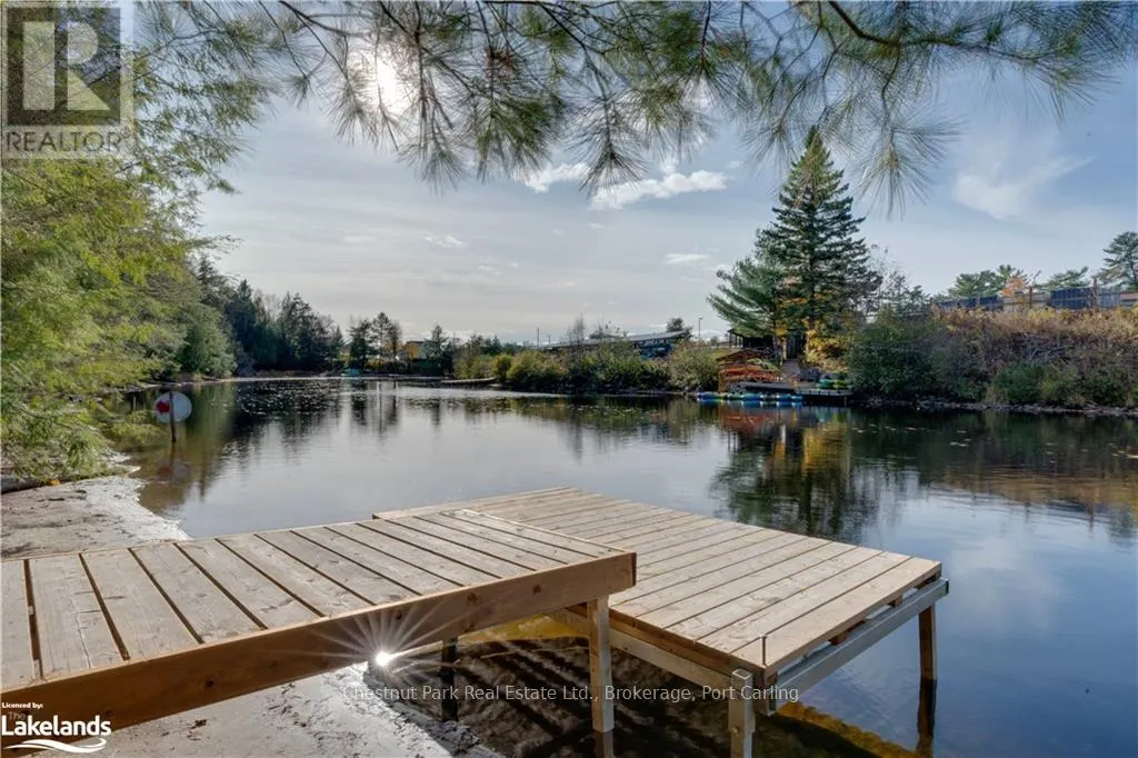 7 - 39 SOUTHBANK DRIVE #7