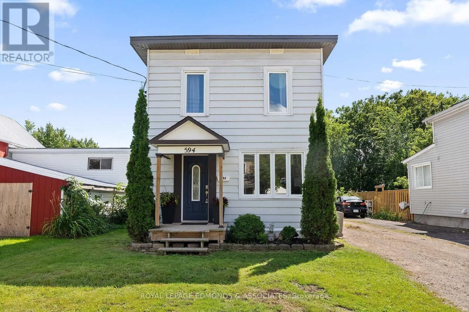 594 ISABELLA STREET