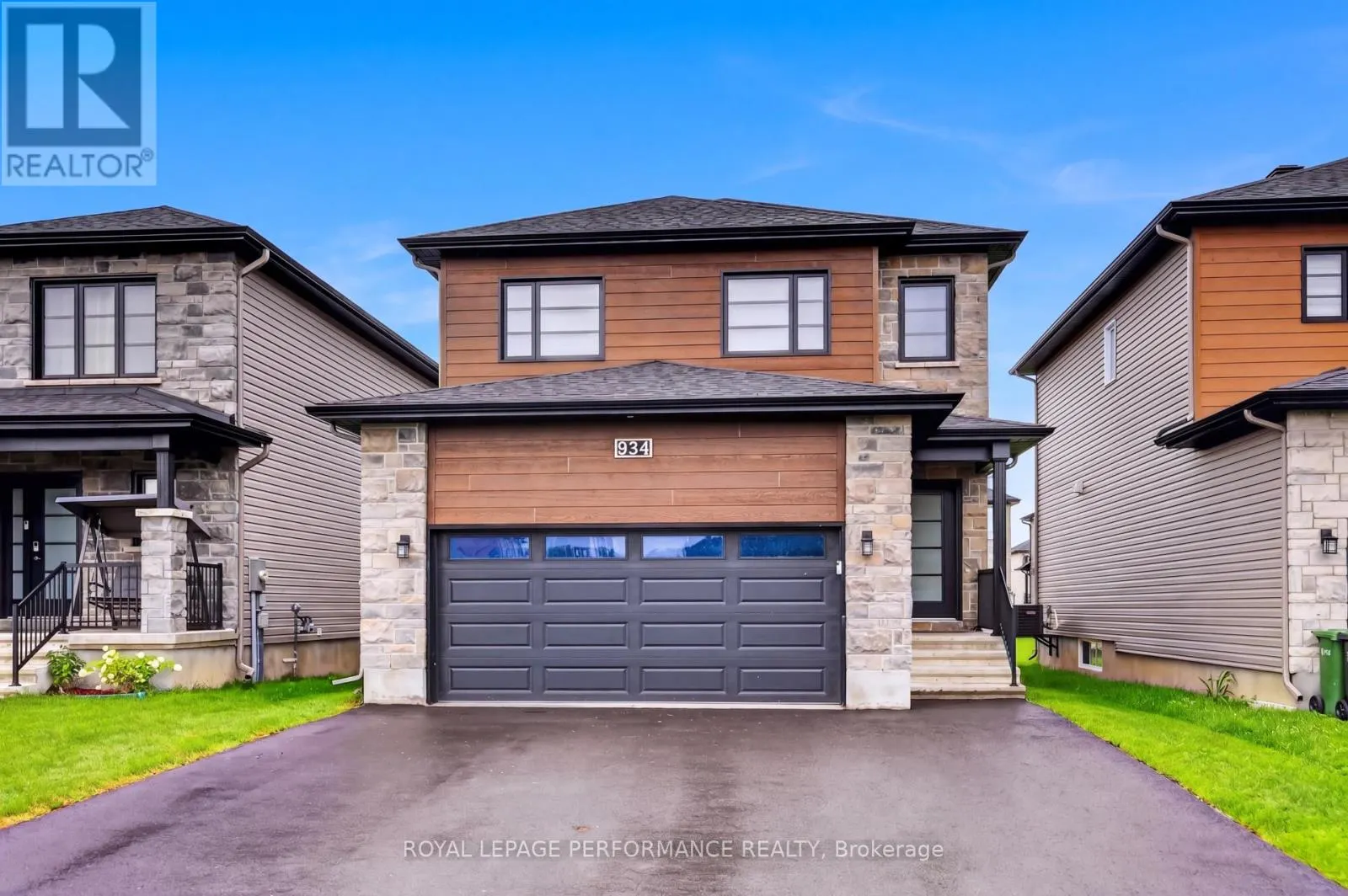 934 CHABLIS CRESCENT