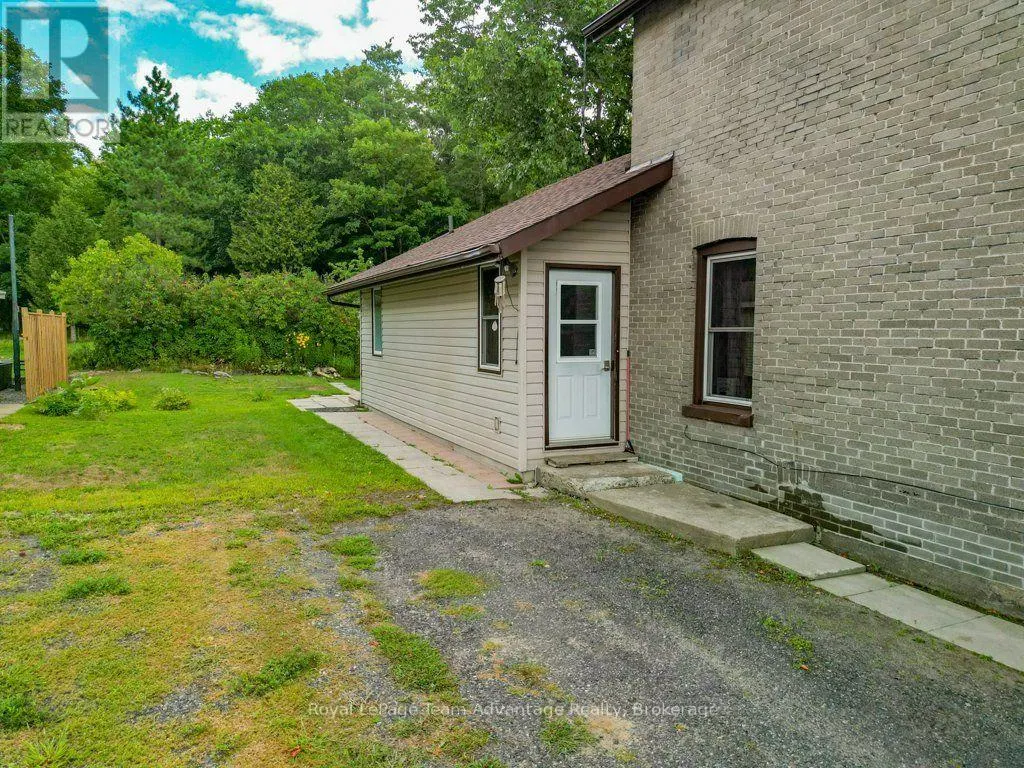 111 GIBSON ST STREET