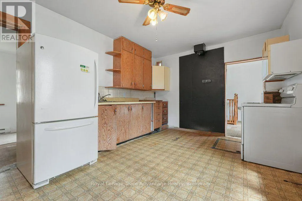 111 GIBSON ST STREET