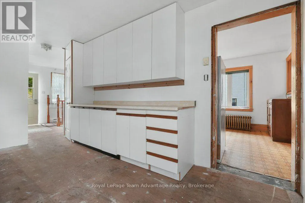 111 GIBSON ST STREET