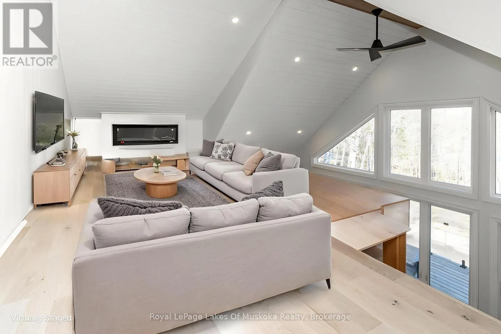 1361 ROSSEAU LAKE 2 ROAD