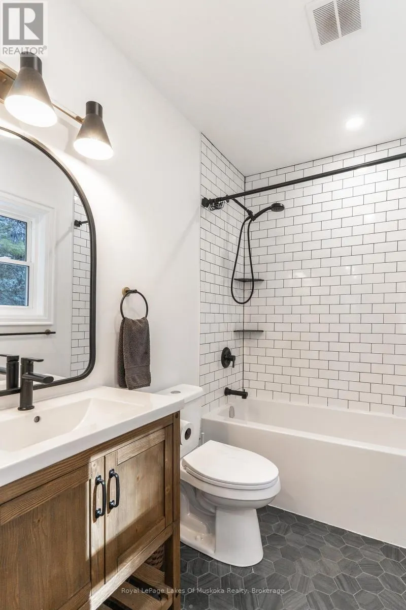 1361 ROSSEAU LAKE 2 ROAD