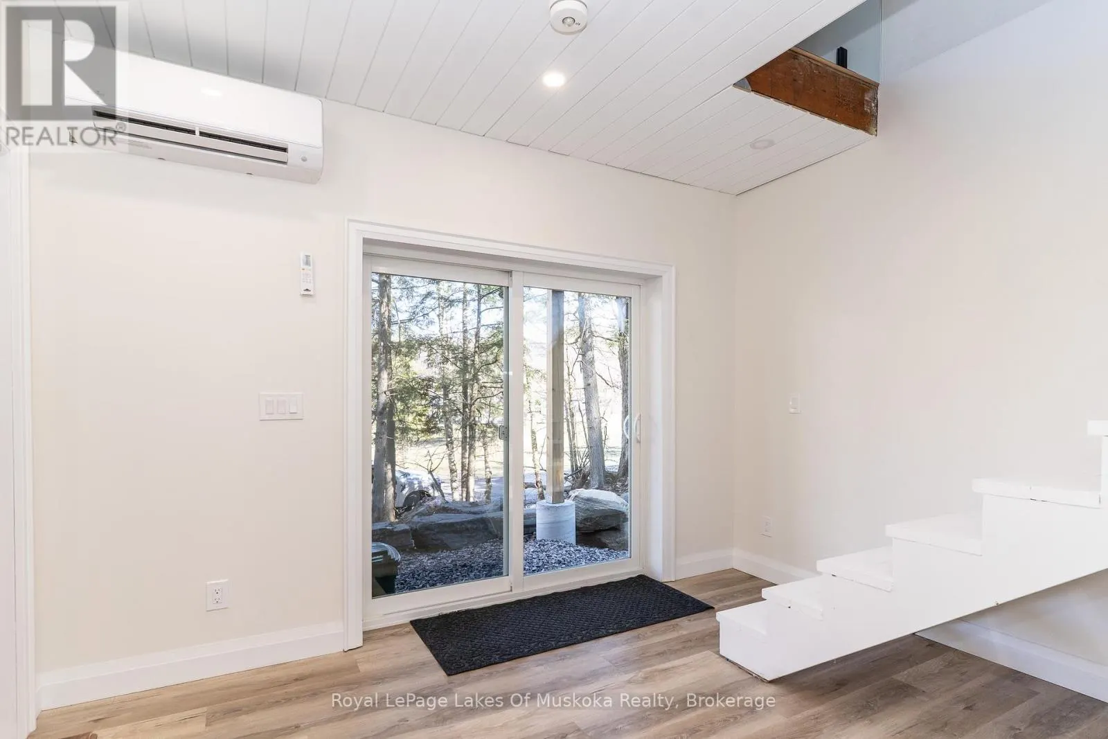 1361 ROSSEAU LAKE 2 ROAD
