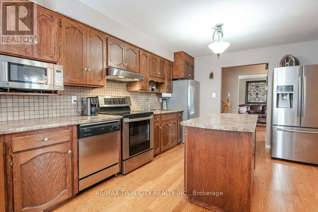 108 QUEENSWAY DRIVE