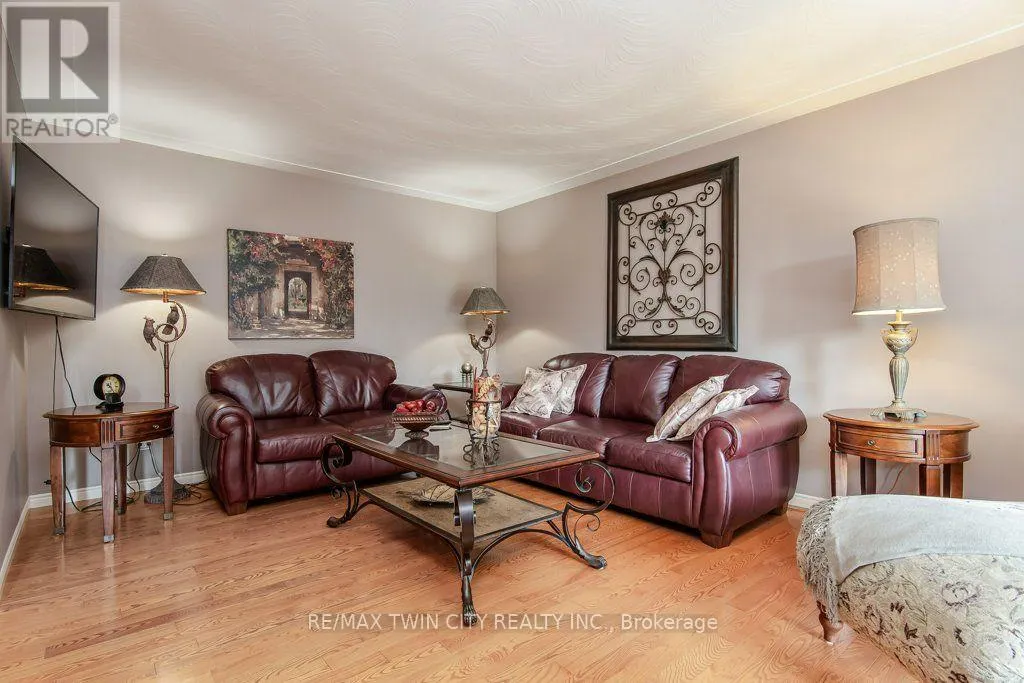 108 QUEENSWAY DRIVE