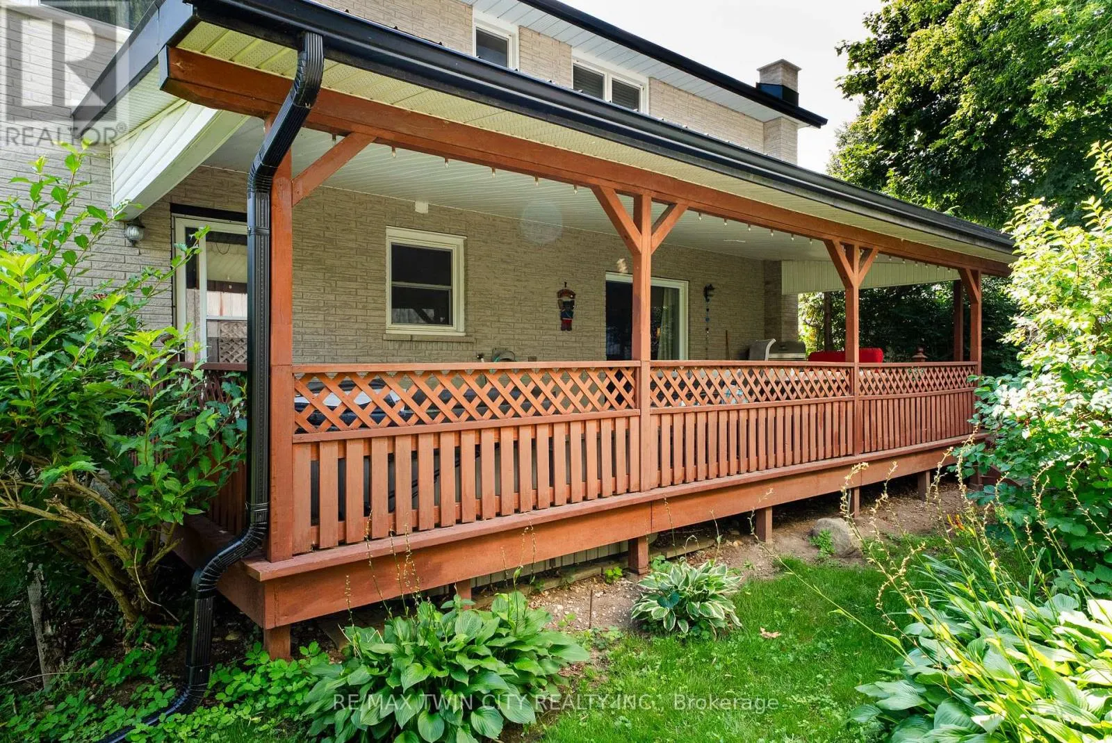 108 QUEENSWAY DRIVE